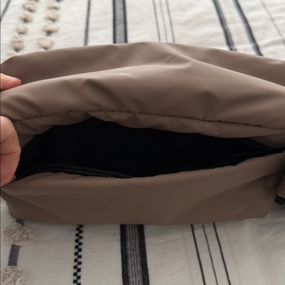 CalPak Luka Belt Bag - Picture 3 of 10